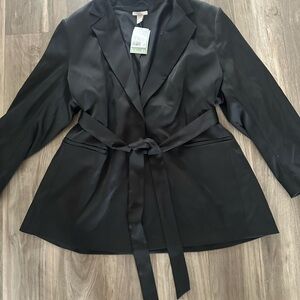 H&M Elegant Black Blazer with Tie Belt